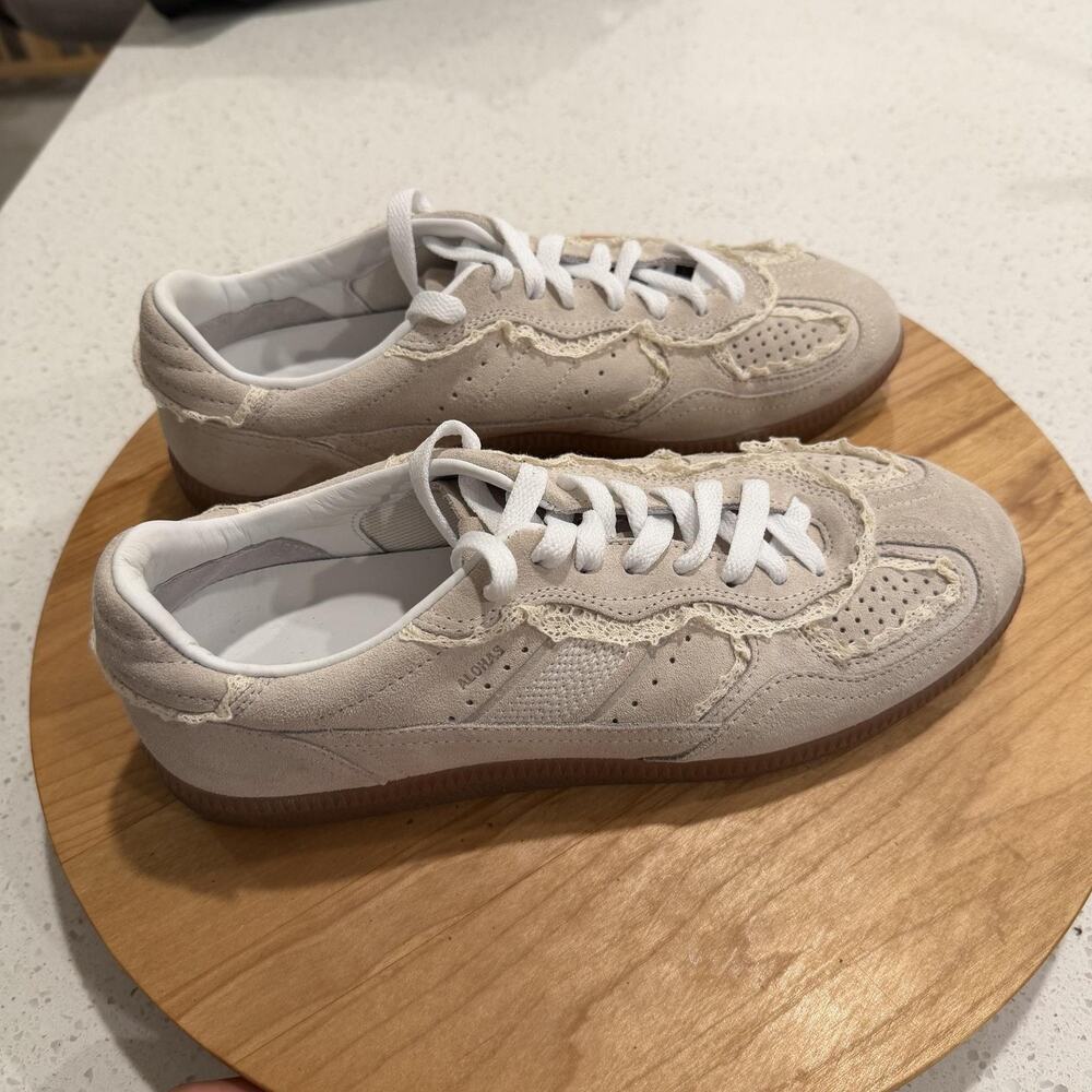 Alohas Sneakers 8-8.5 Tb.490 Crochet Cream Suede Lace Feminine Cottagecore Cute - Picture 4 of 16